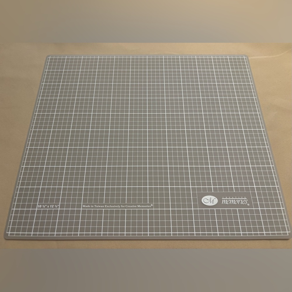 Creative Memories Gray Craft Mat with Gridlines